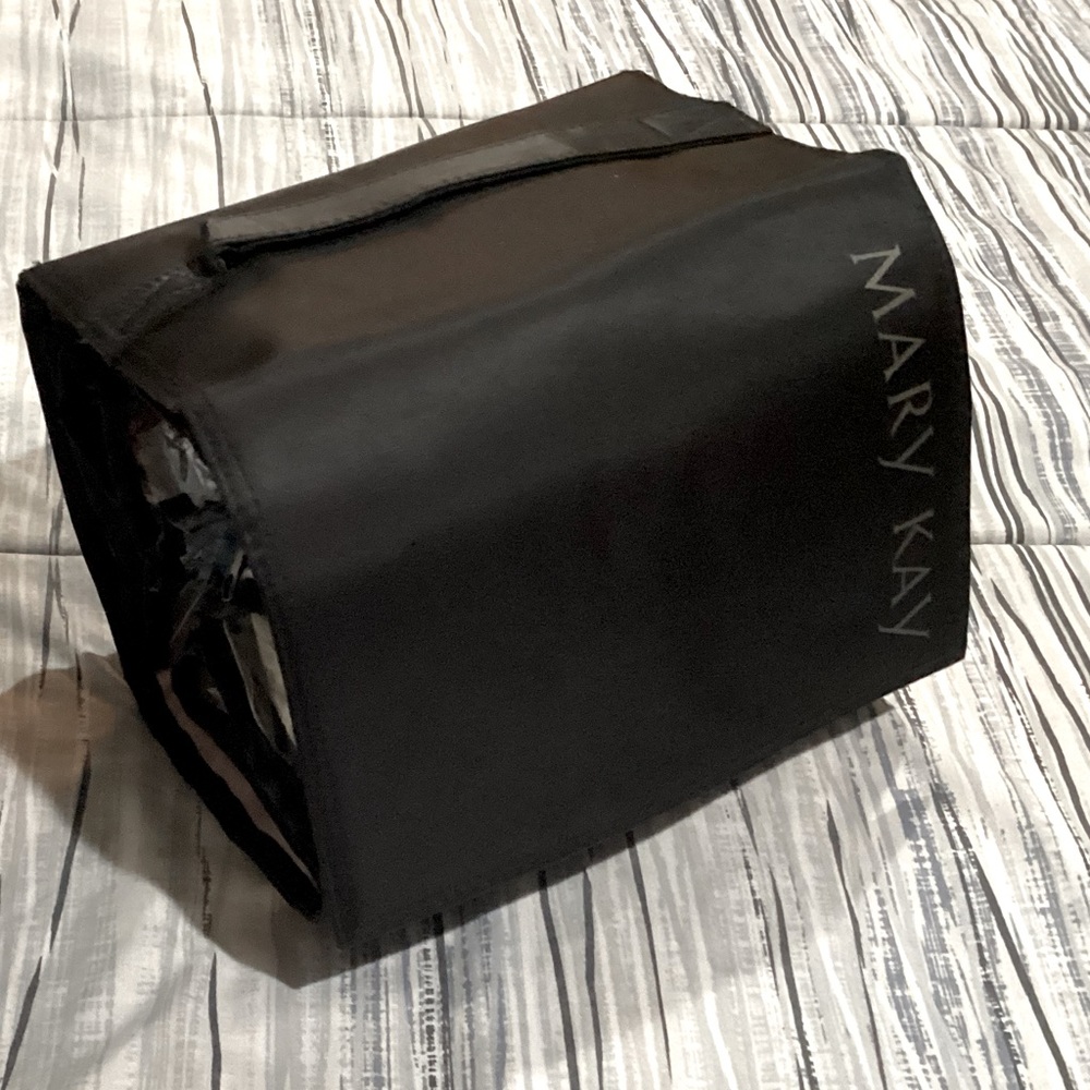 Mary Kay Travel Roll Out Bag